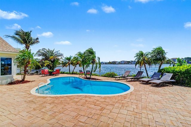 495 HARBOR DRIVE S, Indian Rocks Beach, FL 33785
