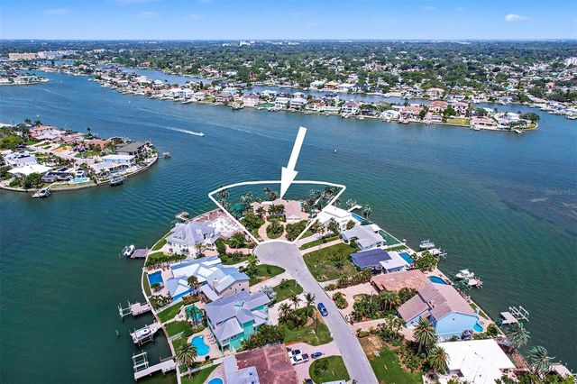 495 HARBOR DRIVE S, Indian Rocks Beach, FL 33785