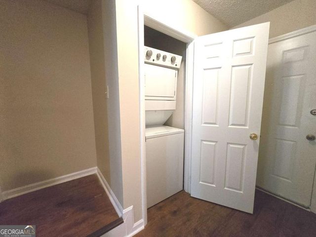 227 Quail Run, Roswell, GA 30076