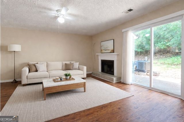 227 Quail Run, Roswell, GA 30076