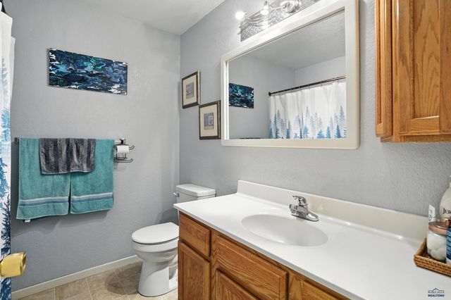 636 EARLEEN ST, Rapid City, SD 57701