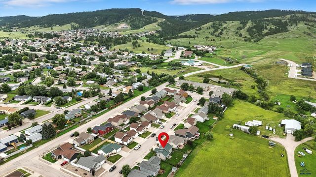 636 EARLEEN ST, Rapid City, SD 57701