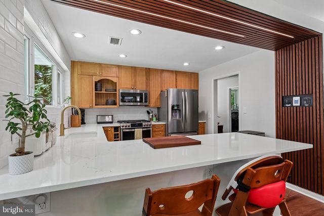939 NORTH AVE, Springfield, PA 19064