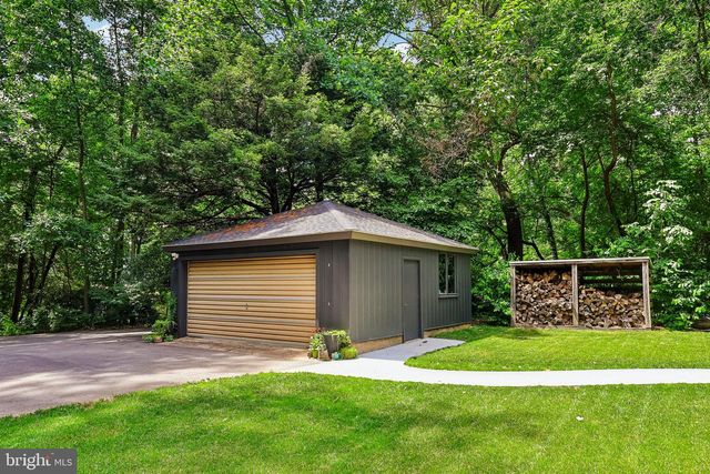 939 NORTH AVE, Springfield, PA 19064