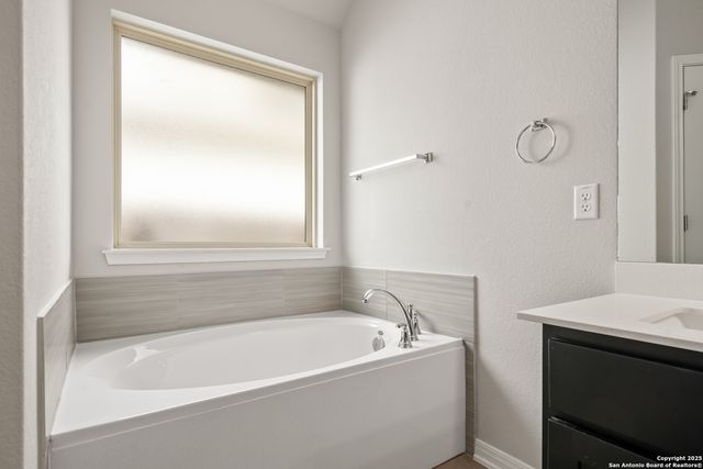 229 Blue Oak Blvd, San Marcos, TX 78666
