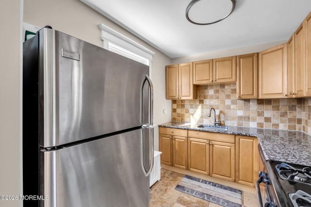 302 Deal Lake Drive 18, Asbury Park, NJ 07712