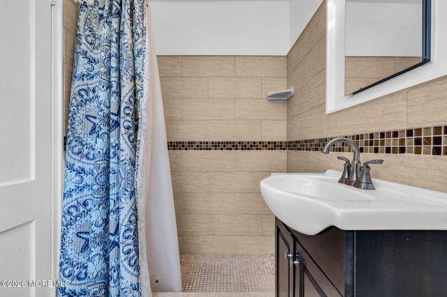 302 Deal Lake Drive 18, Asbury Park, NJ 07712