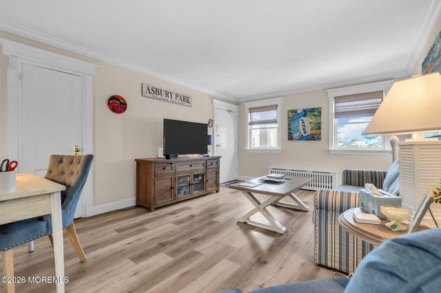 302 Deal Lake Drive 18, Asbury Park, NJ 07712