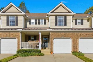 421 Red Coat Lane, Woodstock, GA 30188