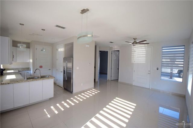 1202 Upas Drive, Edinburg, TX 78541