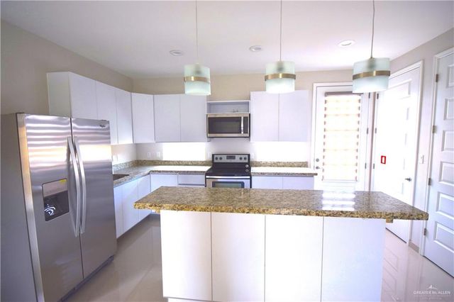 1202 Upas Drive, Edinburg, TX 78541