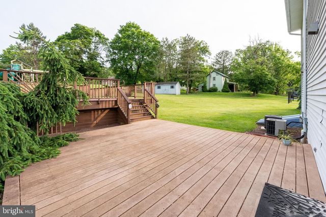 50 CIDER MILL RD, Mertztown, PA 19539