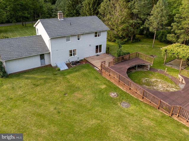 50 CIDER MILL RD, Mertztown, PA 19539