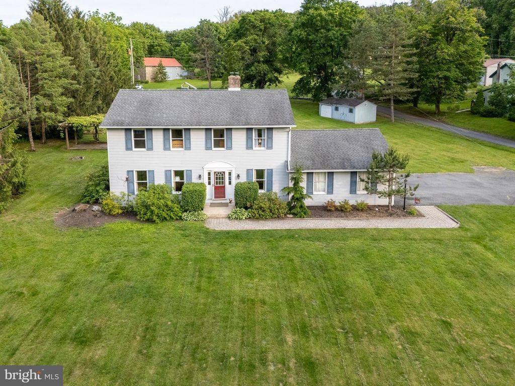 50 CIDER MILL RD, Mertztown, PA 19539