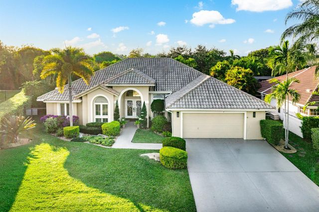20376 Hacienda Court, Boca Raton, FL 33498