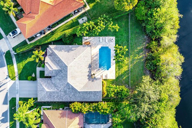 20376 Hacienda Court, Boca Raton, FL 33498