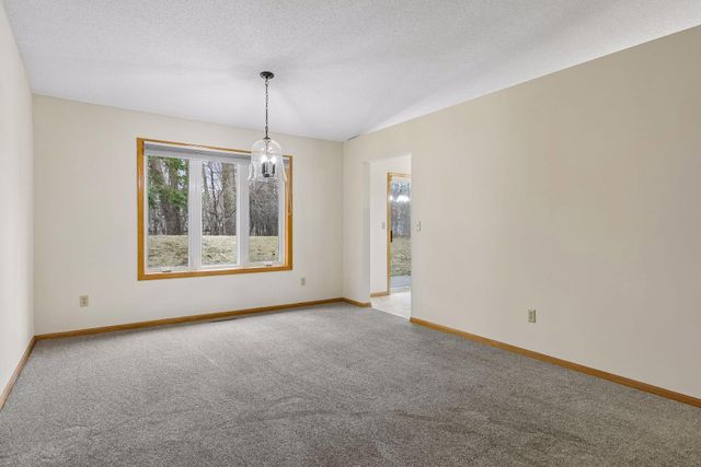 760 Garceau Lane, Vadnais Heights, MN 55127