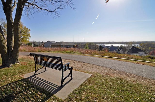 760 Garceau Lane, Vadnais Heights, MN 55127