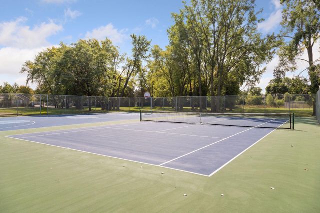 760 Garceau Lane, Vadnais Heights, MN 55127