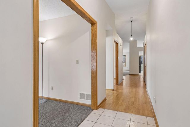 760 Garceau Lane, Vadnais Heights, MN 55127