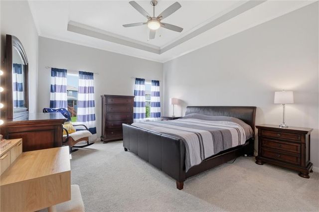 7450 NW Douglas Court, Parkville, MO 64152