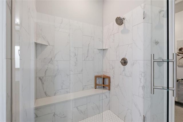 7450 NW Douglas Court, Parkville, MO 64152