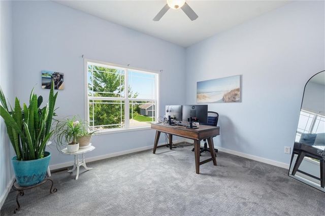 7450 NW Douglas Court, Parkville, MO 64152
