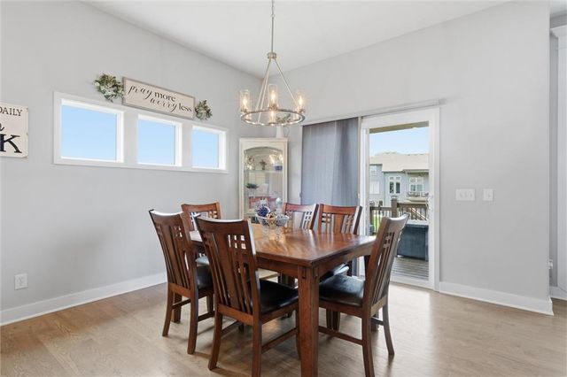 7450 NW Douglas Court, Parkville, MO 64152