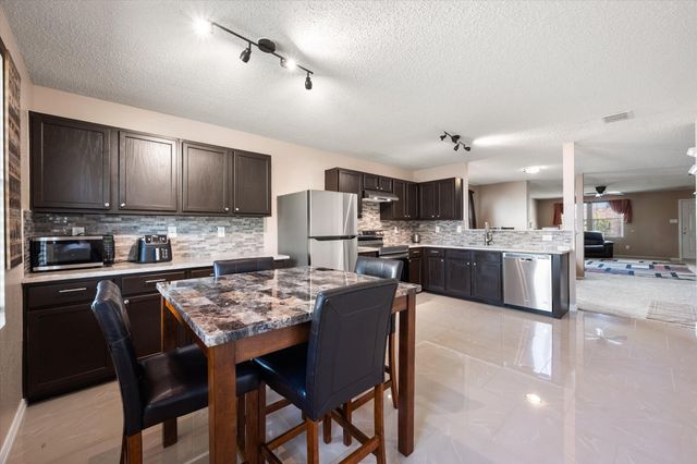 1105 Schenectady Road, Arlington, TX 76017