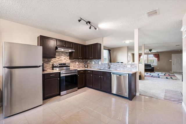 1105 Schenectady Road, Arlington, TX 76017