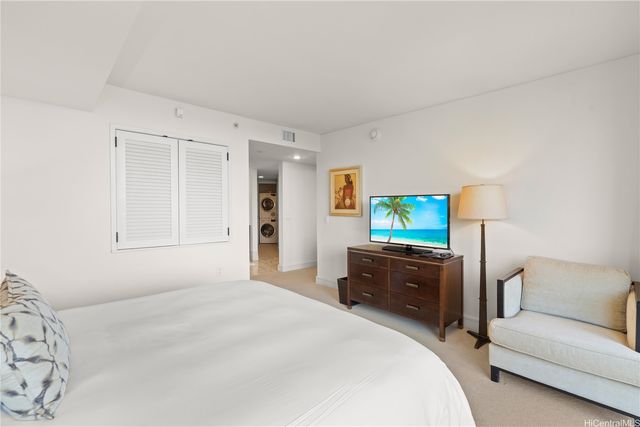 223 Saratoga Road 1115, Honolulu, HI 96815