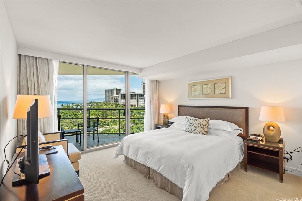 223 Saratoga Road 1115, Honolulu, HI 96815