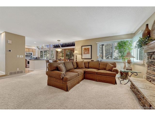 10084 Armadillo Dr, Lone Tree, CO 80124