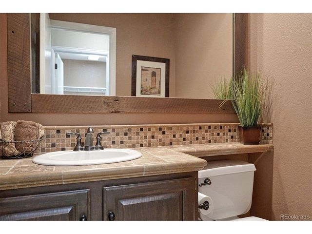 10084 Armadillo Dr, Lone Tree, CO 80124