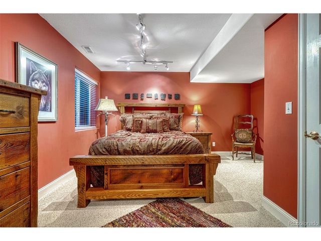 10084 Armadillo Dr, Lone Tree, CO 80124