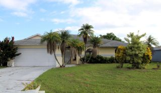 2237 SE Gaslight Street SE, Port St Lucie, FL 34952