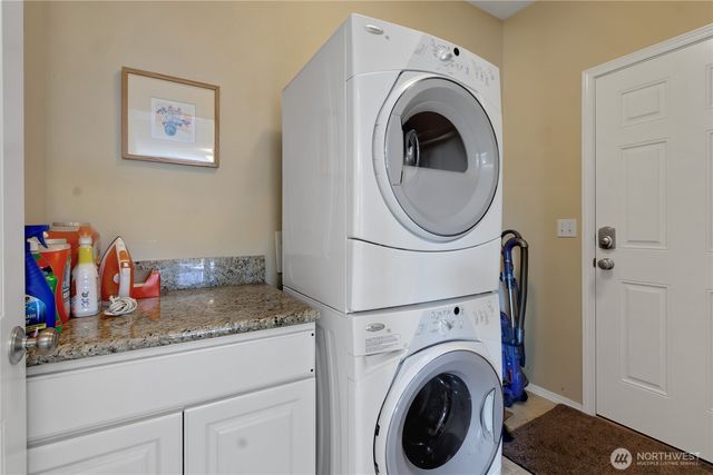 3266 Phillips Avenue, Enumclaw, WA 98022