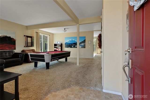 3266 Phillips Avenue, Enumclaw, WA 98022