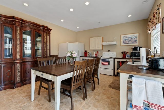 3266 Phillips Avenue, Enumclaw, WA 98022