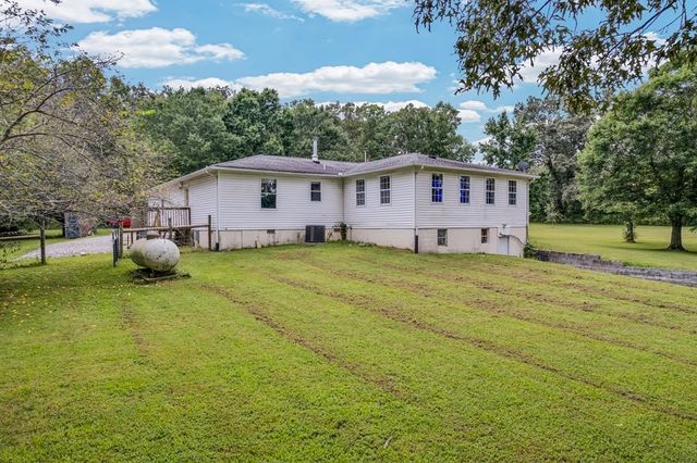 132 Judd Ln, Cookeville, TN 38501