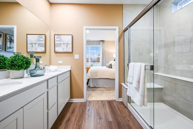 4019 Meadowridge Road, Woodstock, IL 60098