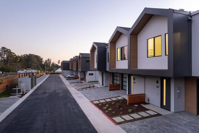 115 Darlington Lane, Soquel, CA 95073