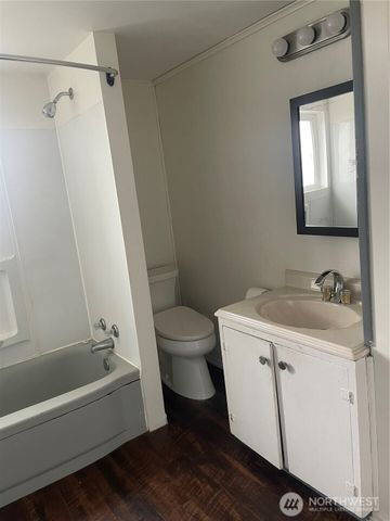 514 W Main Street, Elma, WA 98541