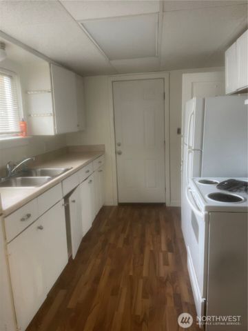 514 W Main Street, Elma, WA 98541