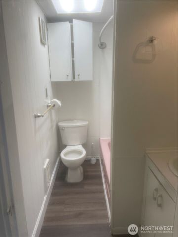 514 W Main Street, Elma, WA 98541