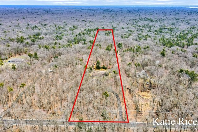938 N Scenic Drive, Muskegon, MI 49445