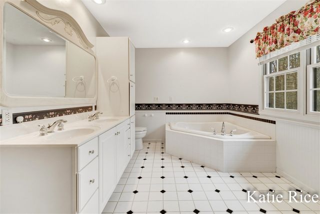 938 N Scenic Drive, Muskegon, MI 49445