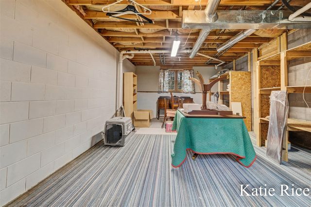 938 N Scenic Drive, Muskegon, MI 49445