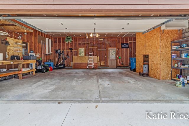 938 N Scenic Drive, Muskegon, MI 49445