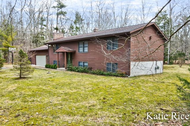 938 N Scenic Drive, Muskegon, MI 49445